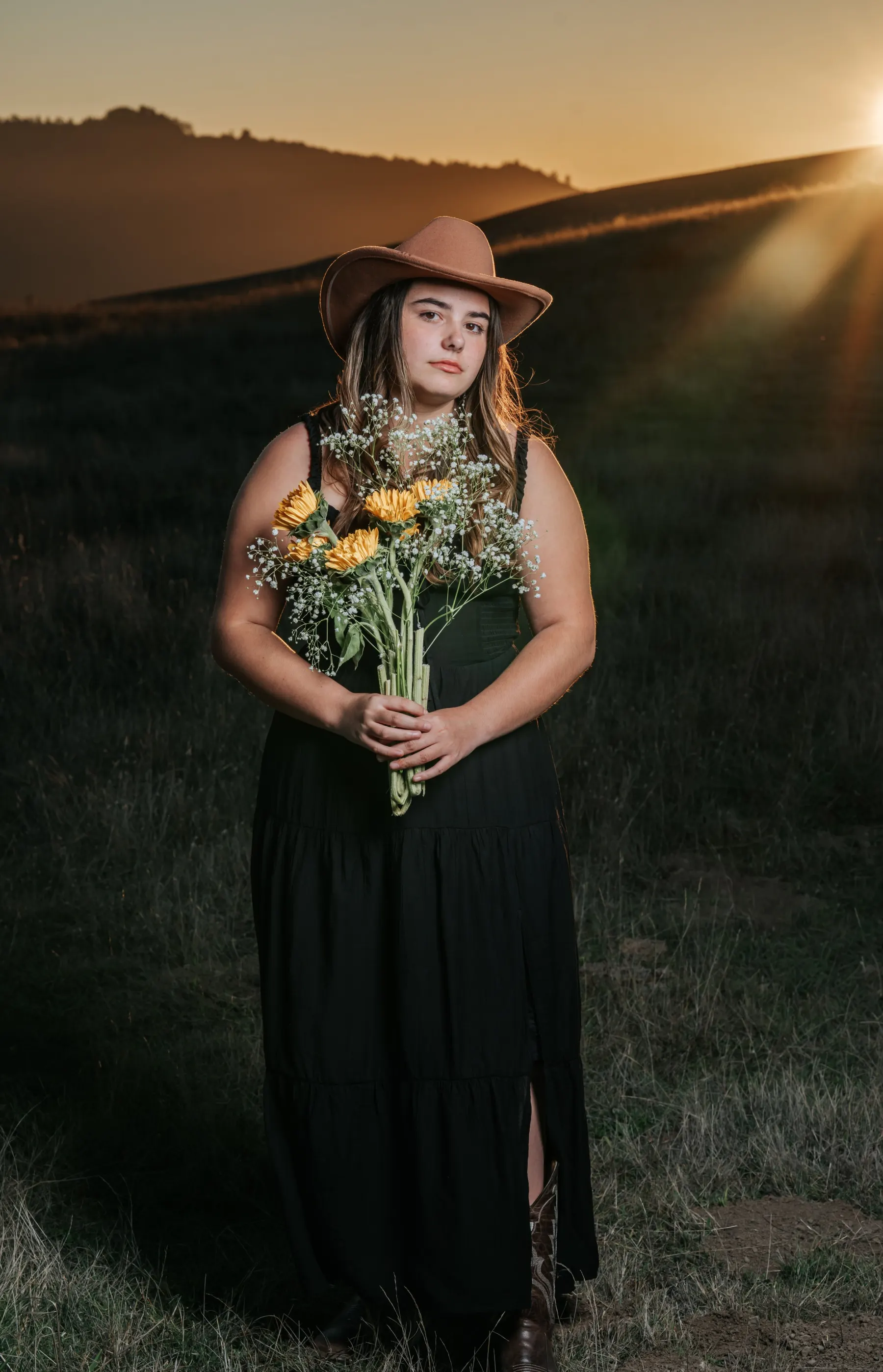Scenic Humboldt County senior portrait, wide landscape